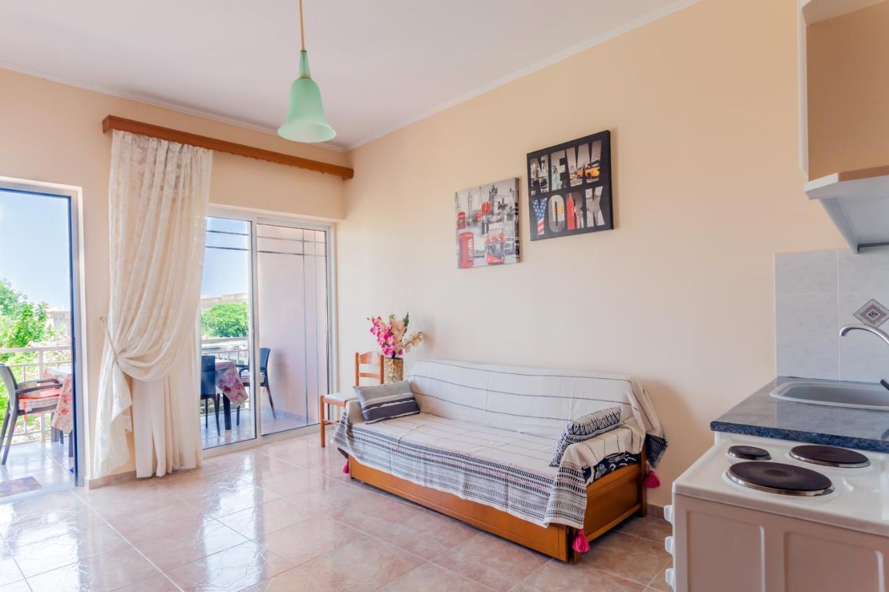Christine Seaside Apartments In Chania Stalos Exterior foto