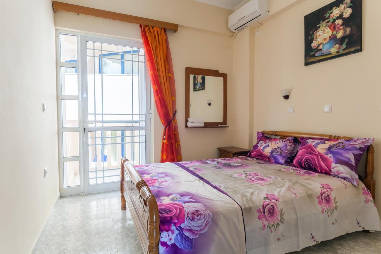 Christine Seaside Apartments In Chania Stalos Exterior foto