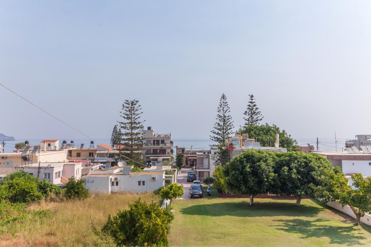 Christine Seaside Apartments In Chania Stalos Exterior foto