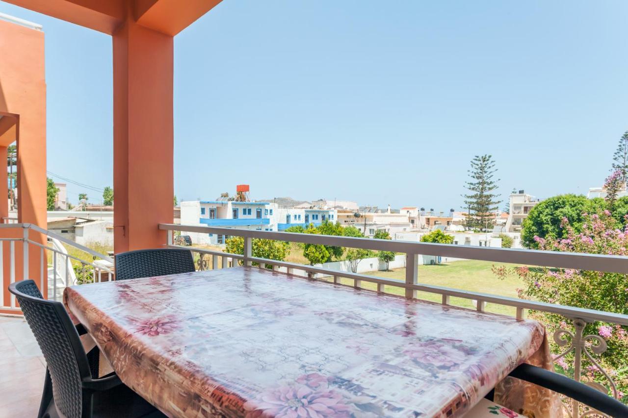 Christine Seaside Apartments In Chania Stalos Exterior foto