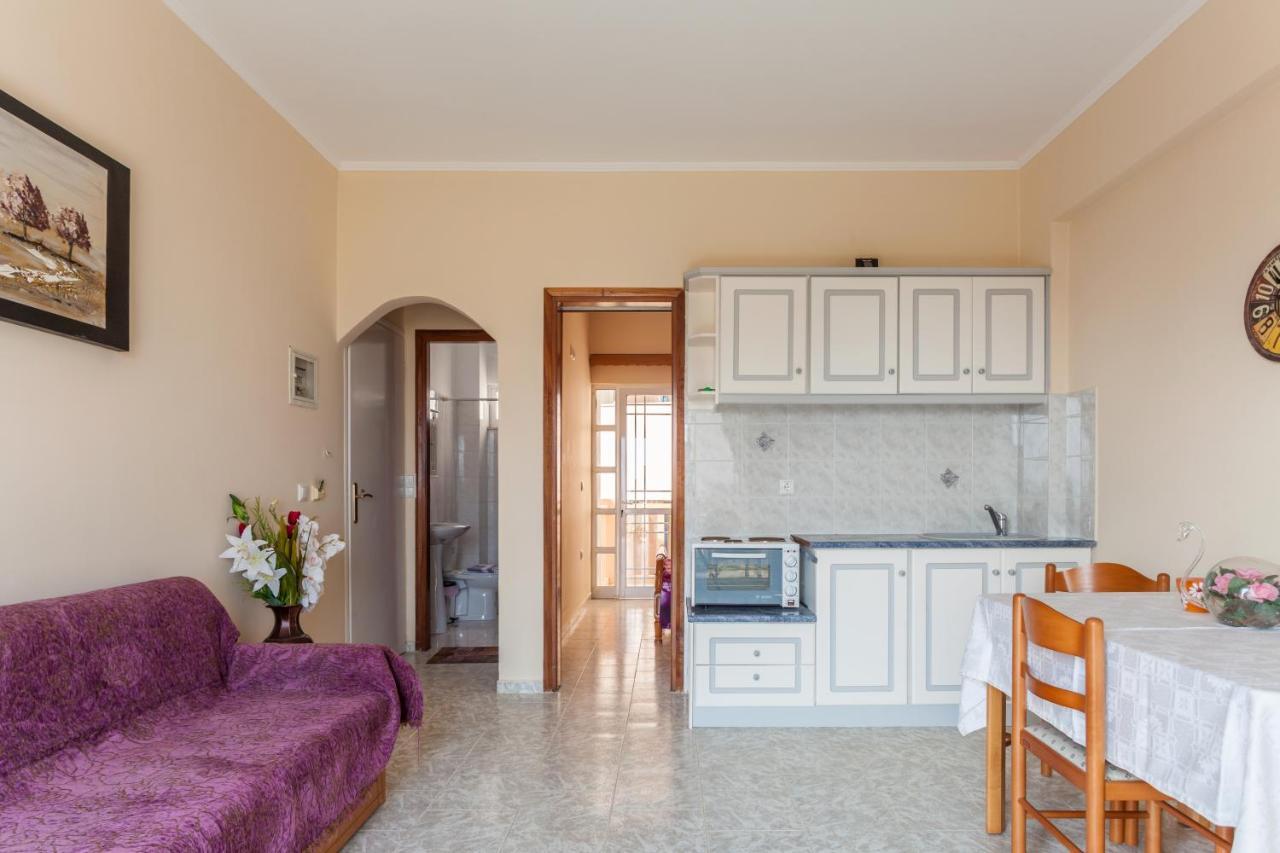 Christine Seaside Apartments In Chania Stalos Exterior foto