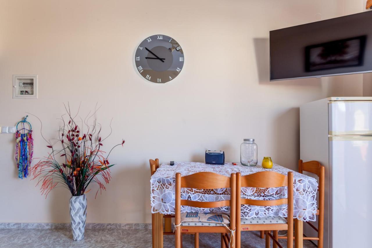 Christine Seaside Apartments In Chania Stalos Exterior foto