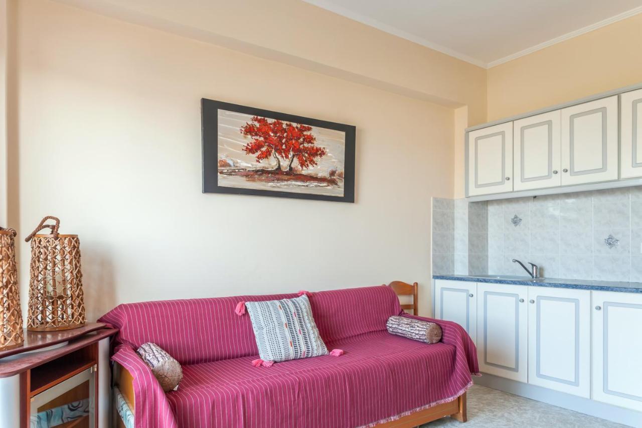Christine Seaside Apartments In Chania Stalos Exterior foto